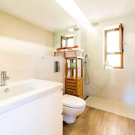 Salthouse Portugal - Stylish Duplex Ferienhaus